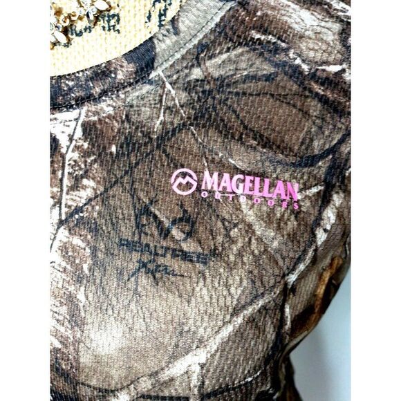 Magellan Womens Camo Tee M RealTree Edge Pink Logo Outdoors Hunting Top Nature - Picture 2 of 6